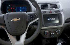 2014-Chevrolet-Cobalt-Brazil-003 edited_640x408